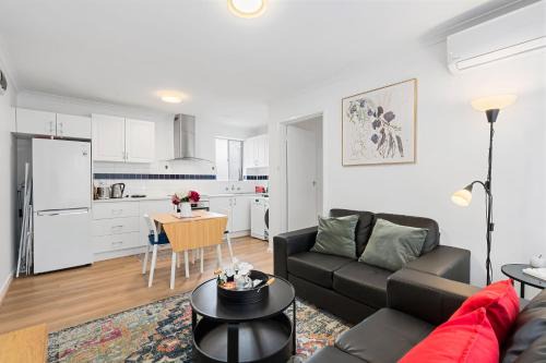 Lyons Apartment | Comfortable 1-Bed Retreat Near Canberra City