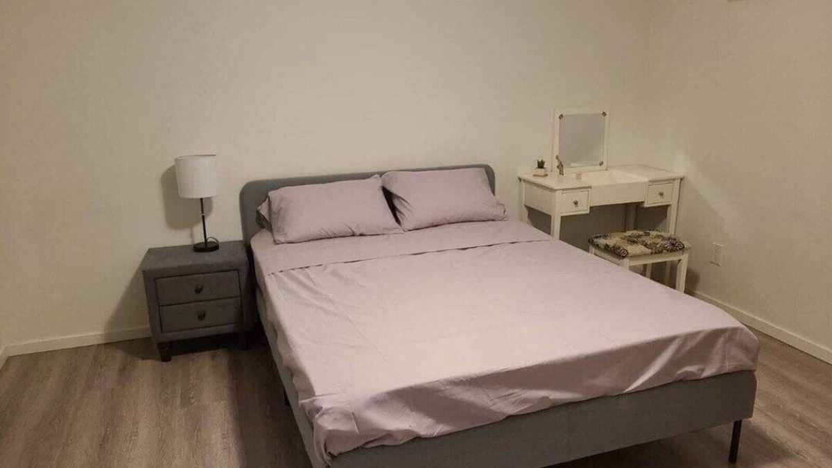 East Side House | Comfortable 1-bedroom unit in Vancouver