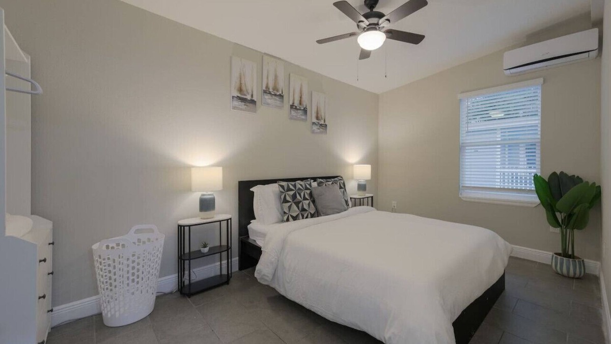 Azalea Park House | Comfortable 1 bedroom home