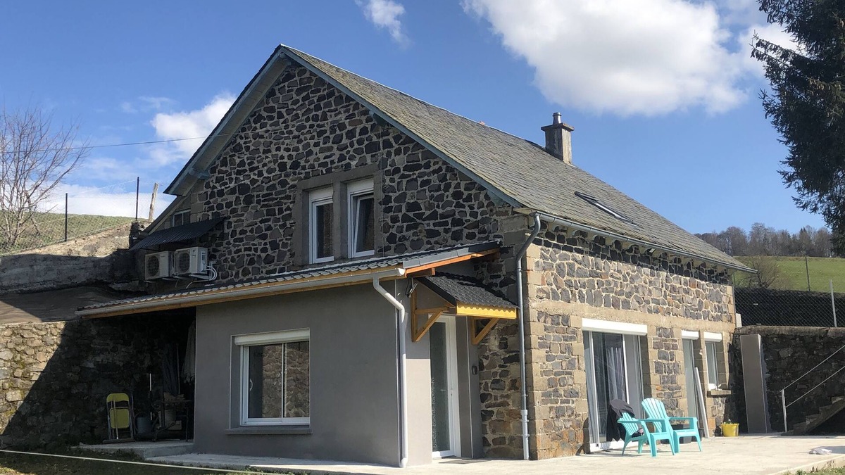 Espinchal House | Comfortable 2-4 person gîte in Auvergne