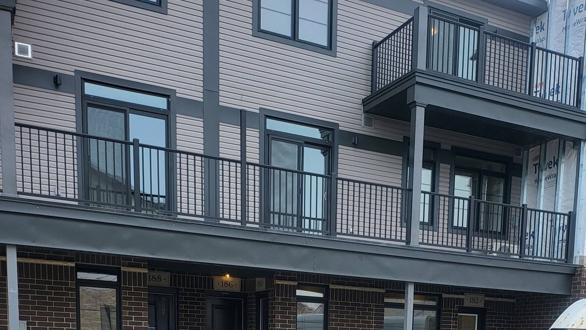 Kitchener Condo | Comfortable 2-Bedroom, 2-Bathroom Apartment in Kitchener - Perfect for everyone!