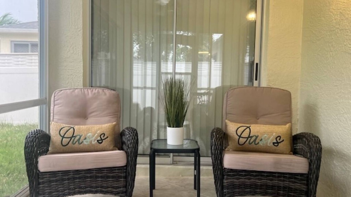 Virginia Trace House | Comfortable 2-BR home in heart of The Villages with Gas golf car,high speed WiFi