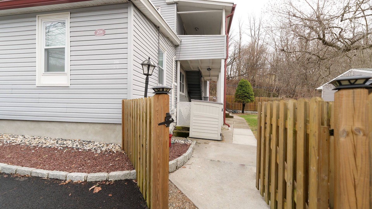 Croton-on-Hudson Apartment | Comfortable 2bd⭐ Convenience & Style ⭐45min to NYC,Great Food