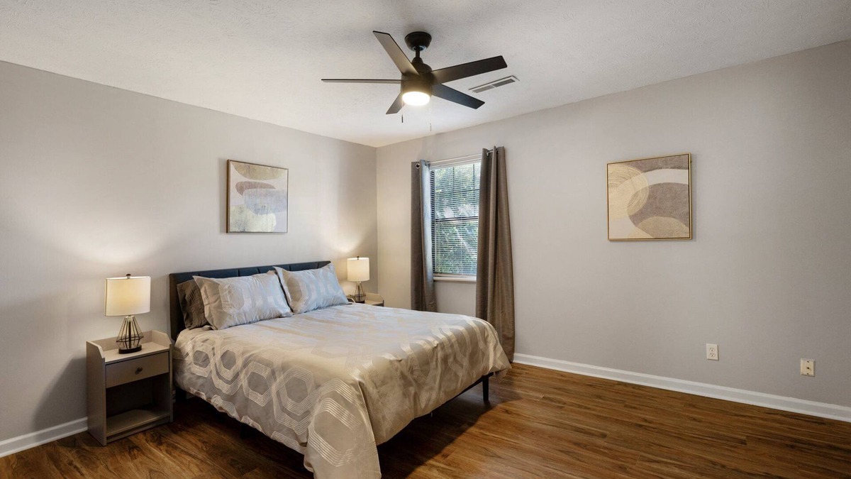 Calhoun House | Comfortable 2BR Suite Perfect for Business Travelers