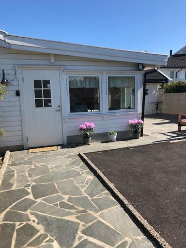 Sandefjord Apartment | Comfortable 3 bedroom Apartment on one floor.