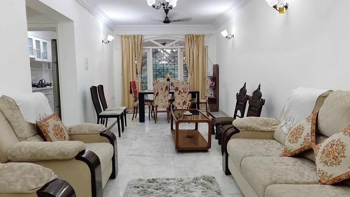 Bangalore City Center Apartment | Comfortable 3BHK Private Home in Bangalore Central: Spacious, Clean &Ventilated