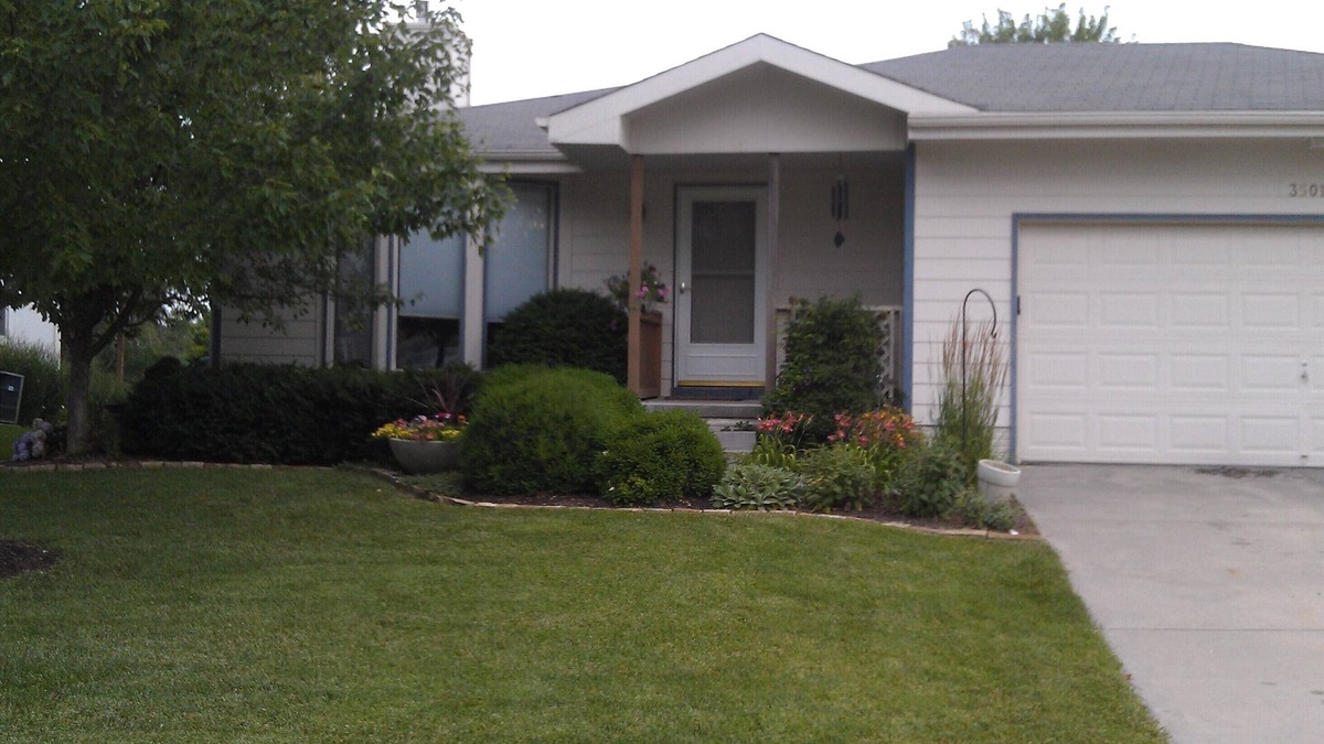 Lincoln House | Comfortable 3BR home in SW Lincoln. Close to downtown! Self Check In, sleeps 8