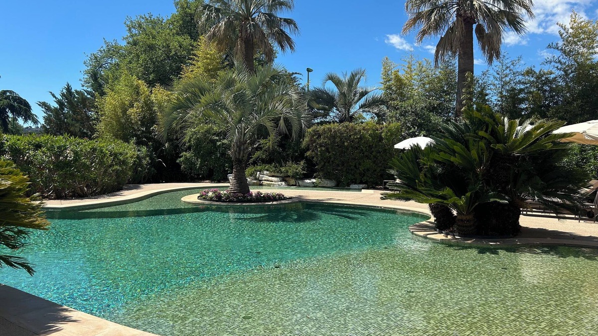 Carros Villa | Comfortable air-conditioned villa with private garden, swimming pool