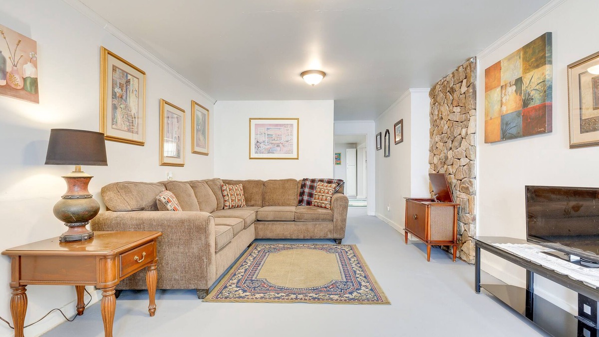 Jackson Apartment | Comfortable Alabama Apartment: Pets Welcome!