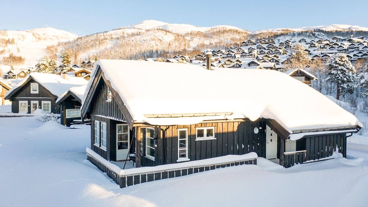 Rauland House | Comfortable and cozy cabin in Bevervegen with views of the surrounding area and Raulandsfjella.