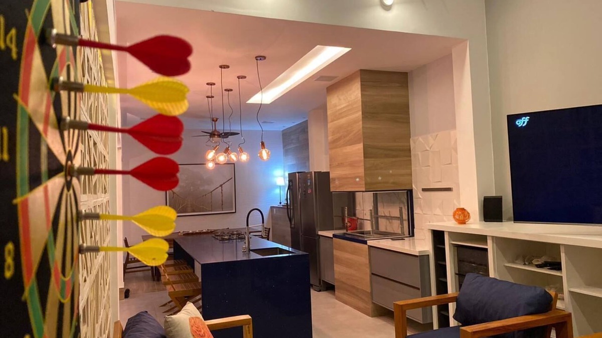 Downtown Buzios House | Comfortable and cozy home in green flat condo, 4 min from main street