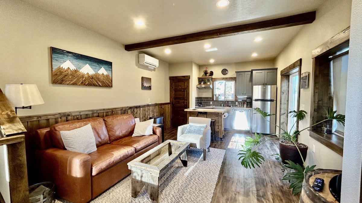 Powell Butte House | Comfortable and Quiet ADU