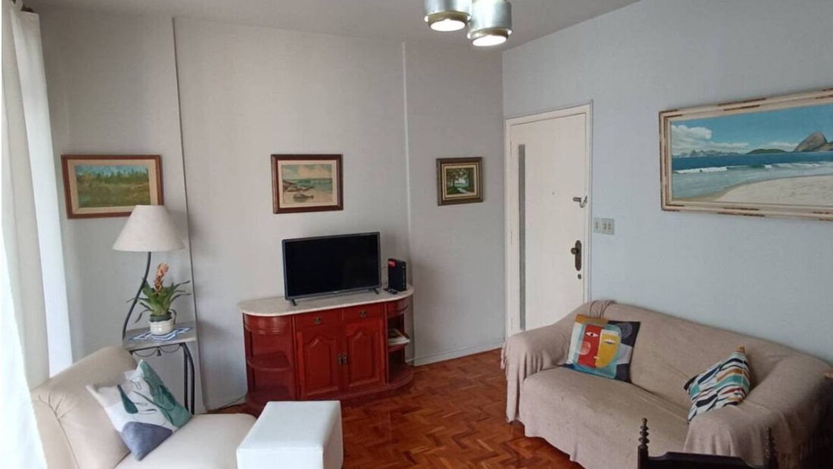 Santos Apartment | COMFORTABLE APARTMENT GONZAGA WITH BALCONY VIEW OF THE SEA IN THE BEST SPOT ON CANAL 3 BEACH