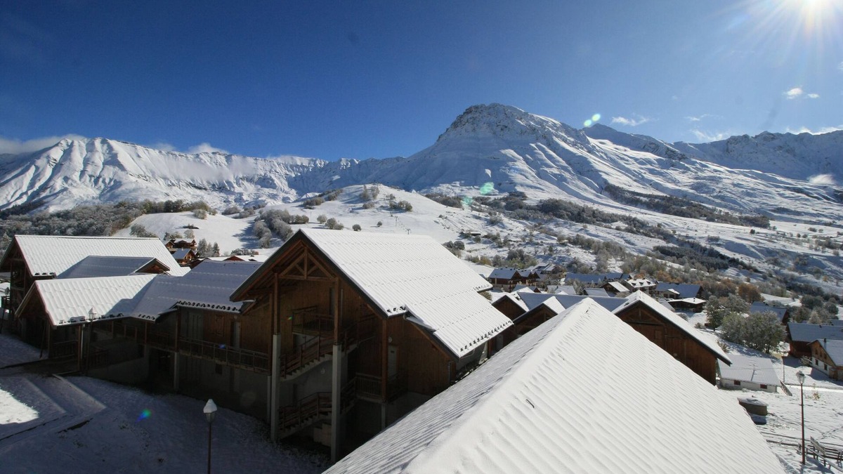 Albiez-le-Vieux Apartment | Comfortable Apartment 4/6 beds with a view 250m from the slopes