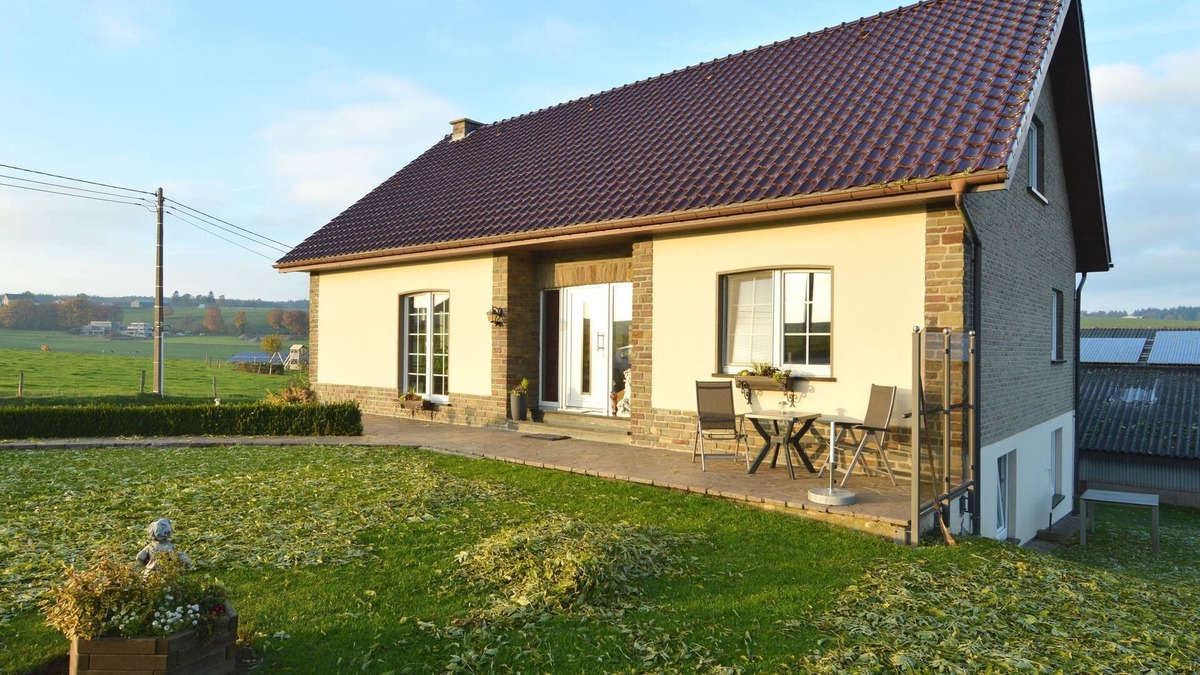 Burg-Reuland Other | Comfortable apartment in Burg-Reuland with shared terrace