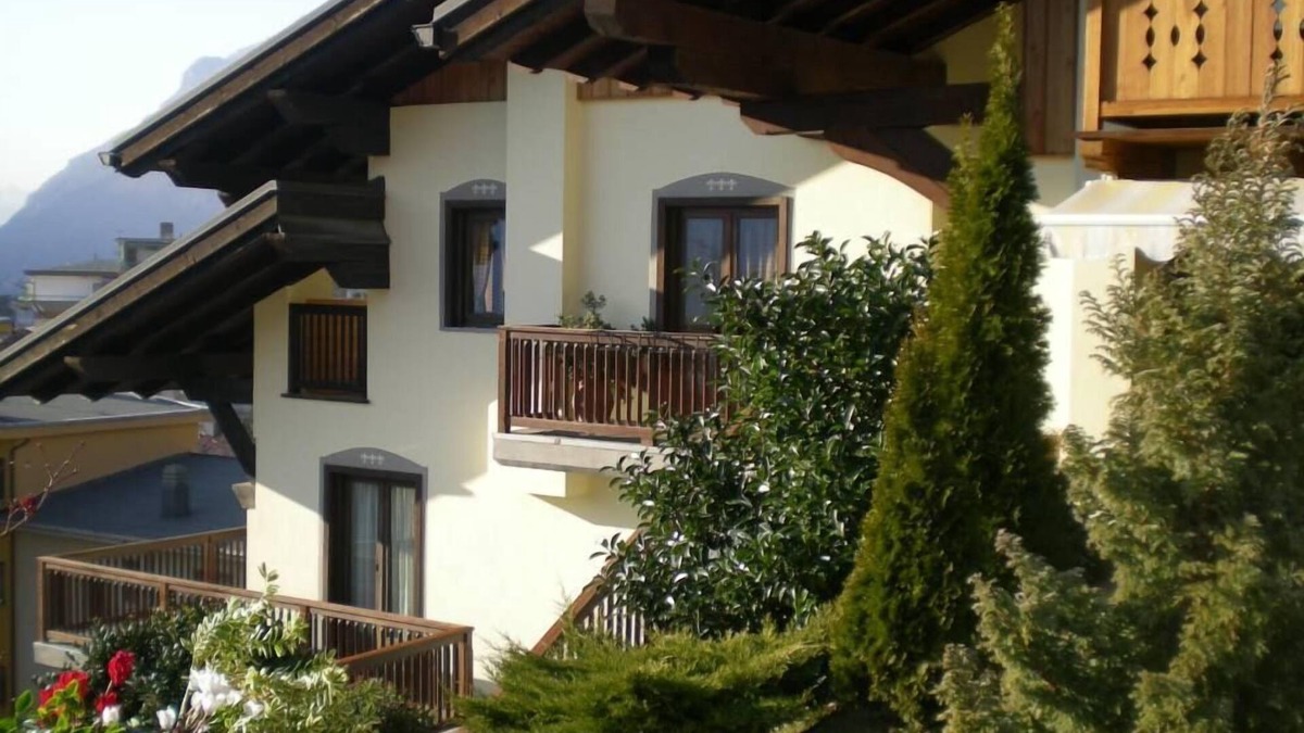 Saint-Vincent House | Comfortable apartment. Panoramic and quiet area, near the center. Wifi