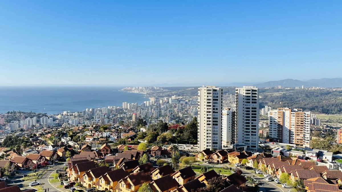 Vina del Mar Apartment | Comfortable apartment with incredible ocean views.