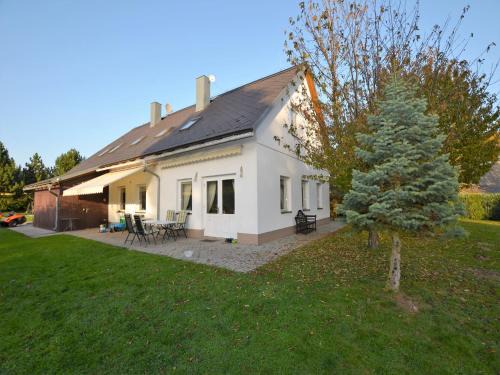 Nemojov Apartment | Comfortable Apartment in Nemojov near Forest