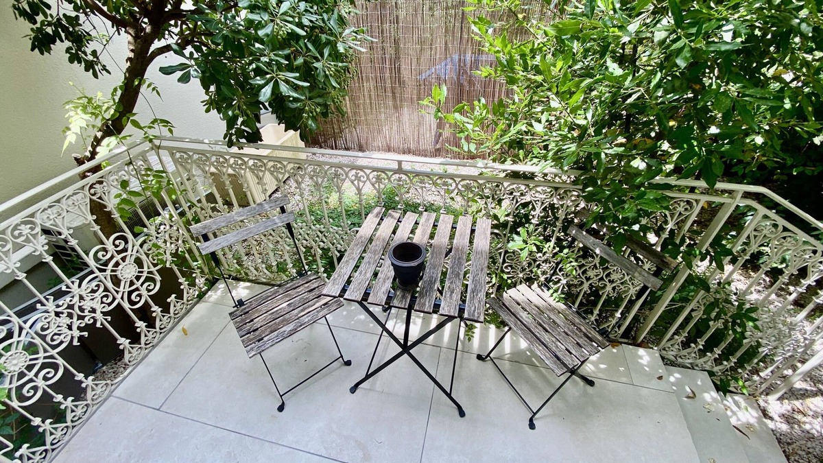 Saint-Martin Apartment | Comfortable apartment with nice balcony