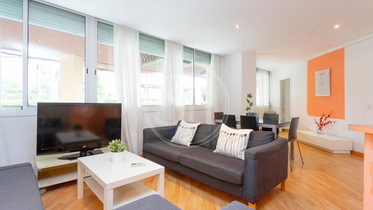Sants-Badal Apartment | Comfortable apartment in Sants