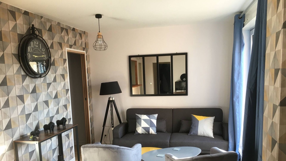 Petit-Fort-Philippe Apartment | Comfortable apartment close to the beach and town center