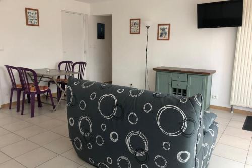Le Pouliguen Apartment | Comfortable apartment close to the sea