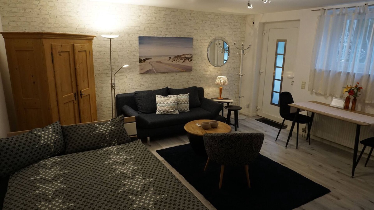 Pentling Apartment | Comfortable apartment 34sqm, separate entrance, with free time u. lay quiet