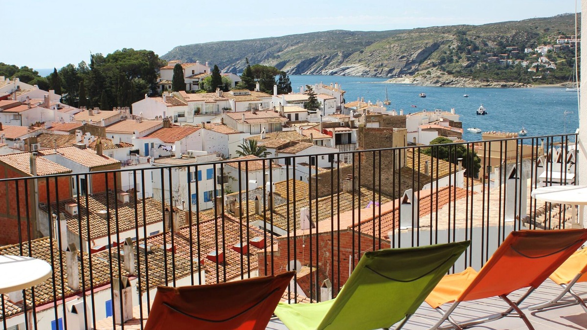Cadaques Apartment | Comfortable apartment, very quiet, superb sea view, sleeps 4/6