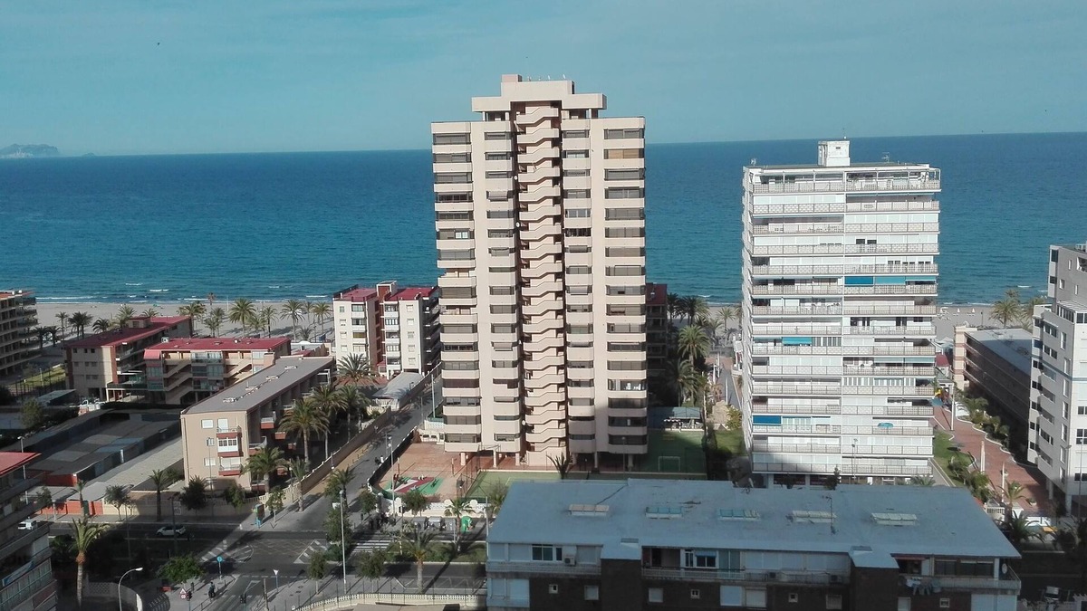 Playa de San Juan Apartment | COMFORTABLE APARTMENT NEXT TO THE BEACH IN SAN JUAN