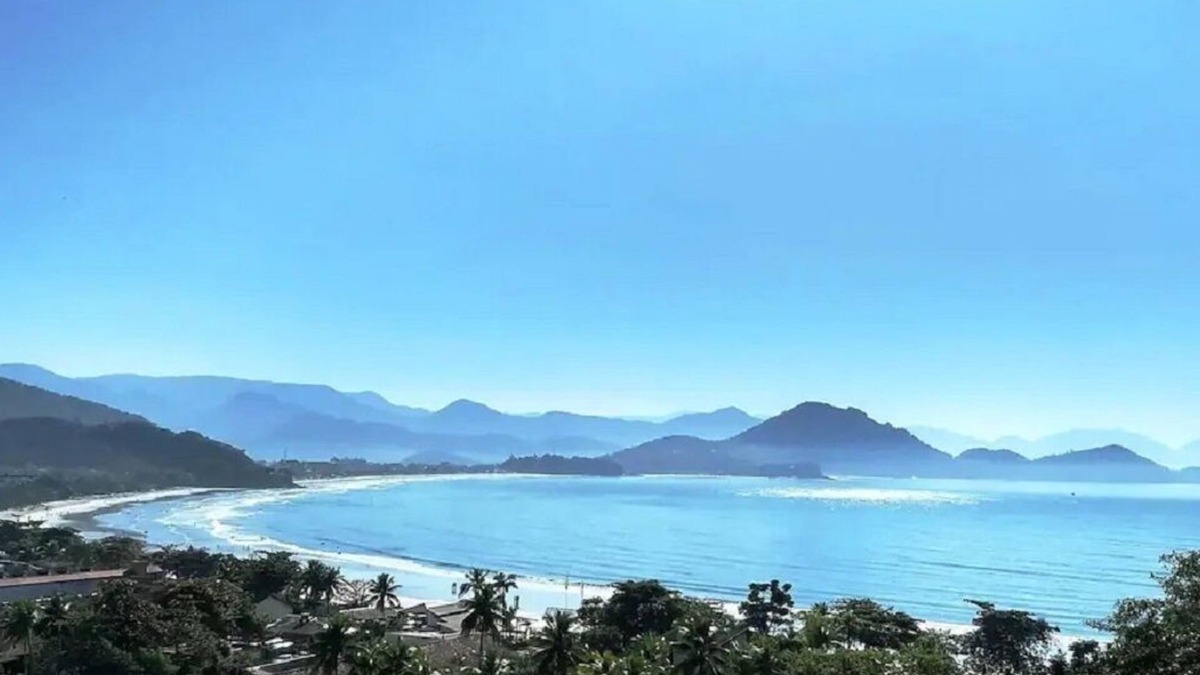 Toninhas Apartment | Comfortable apartment in Praia das Toninhas, 100 meters from Toninhas beach