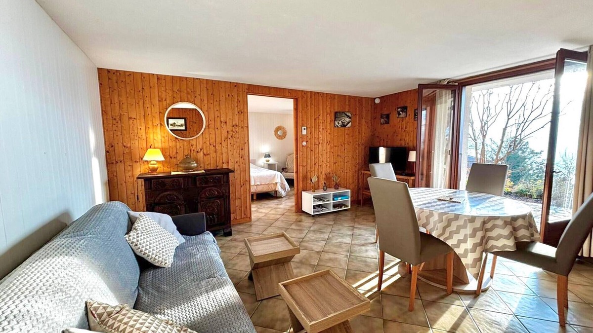 Veyrier-du-Lac Apartment | Comfortable apartment with terrace and WiFi