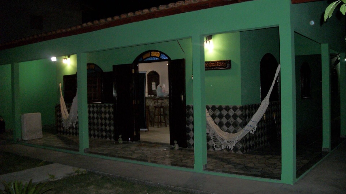 Barra de Sao Joao House | Comfortable beach house with barbecue area, close to the river and the sea