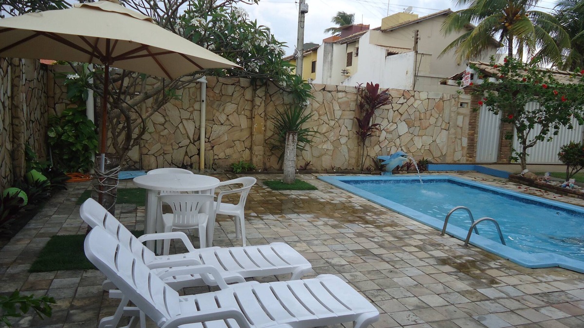 Barra Mar House | COMFORTABLE SPACIOUS HOUSE, 3 BEDROOMS 1 SUITE, LARGE BALCONY WITH SWIMMING POOL ,.