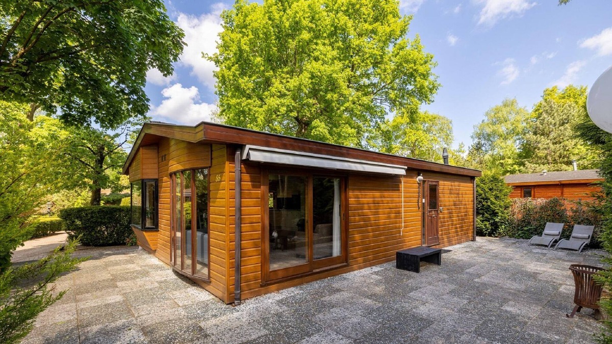 Municipality of Harderwijk Ski Chalet | Comfortable chalet with dishwasher, in the Veluwe