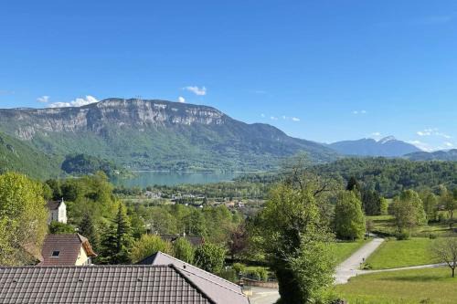 Nances Ski Chalet | Comfortable Chalet - View of Lake Aiguebelette