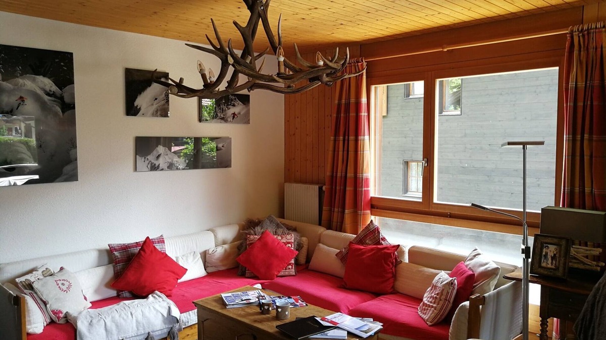 Champery Ski Chalet | Comfortable cottage - 4 bedrooms for 10 people - Shuttle Nearby