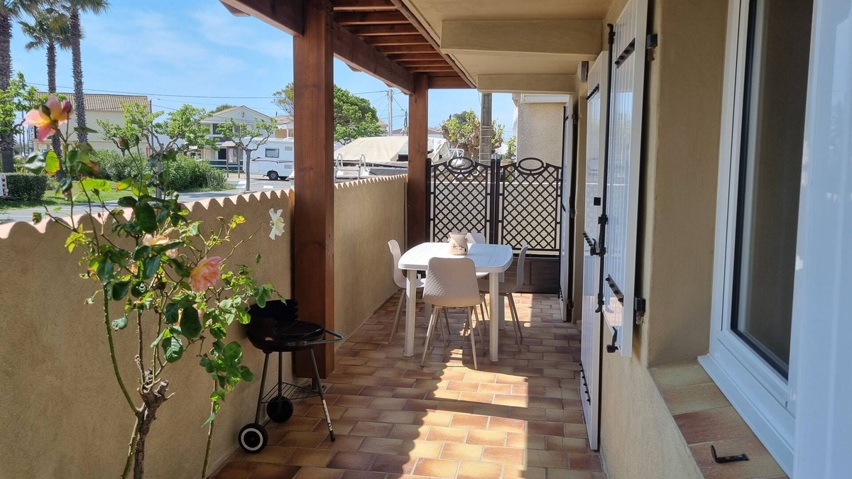 Gruissan Plage Ski Chalet | Comfortable cottage ground floor, Chalets beach in GRUISAN PLAGE