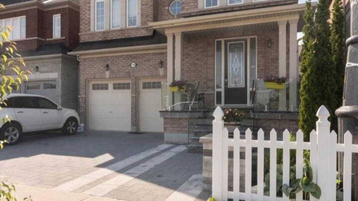 Brampton House | Comfortable & Cozy 2BR Hideaway