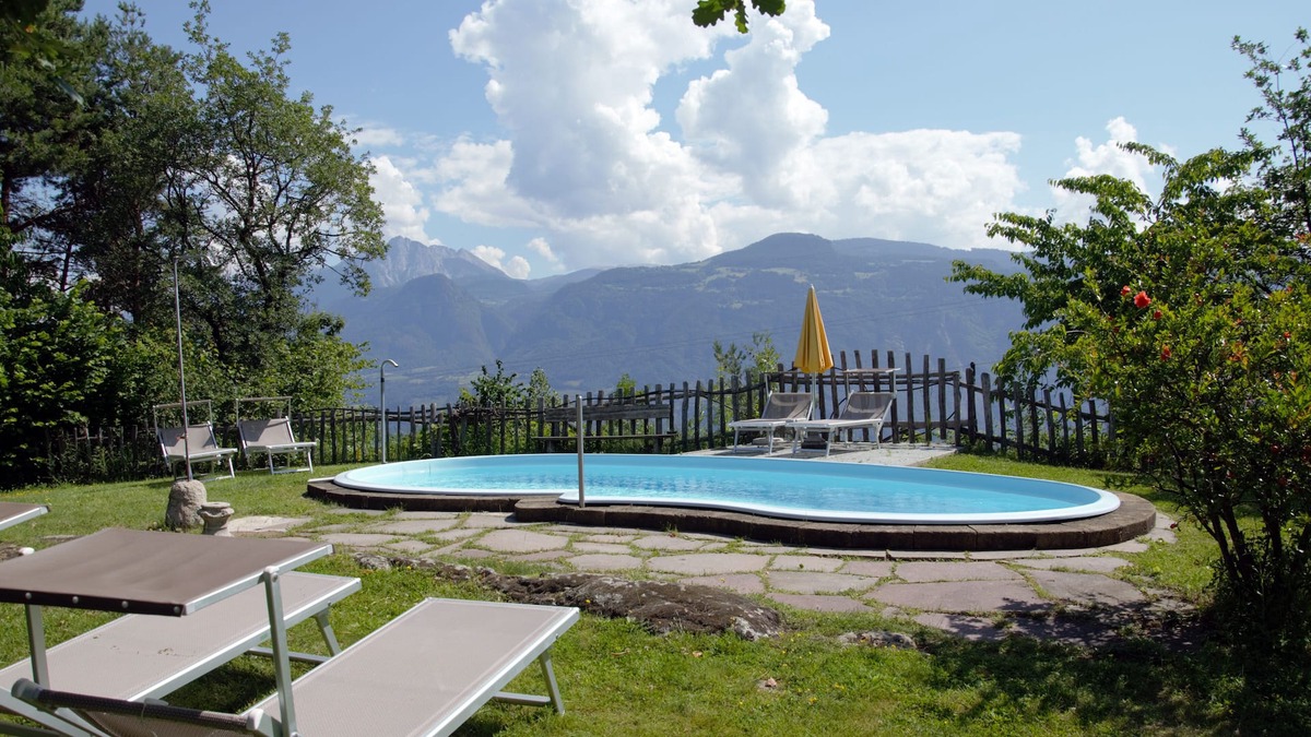Foiana Apartment | Comfortable days in South Tyrol's mountains far away from the hustle and bustle .....