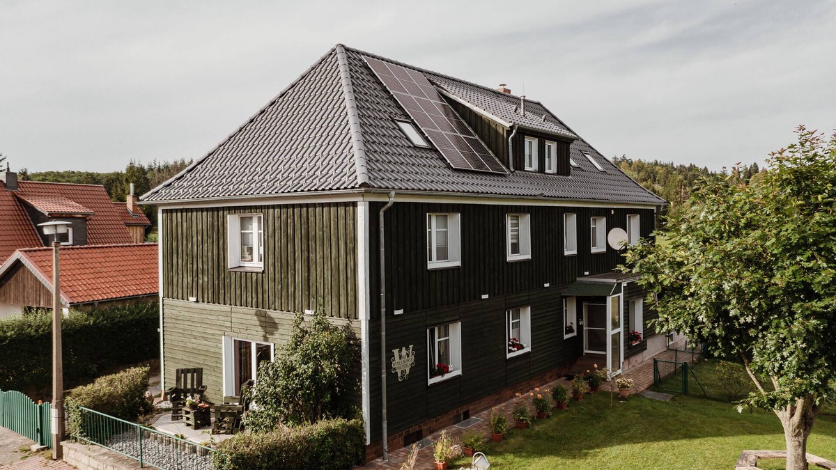 Benneckenstein Apartment | Comfortable apartment with garden on the edge of the forest and yet close to the center