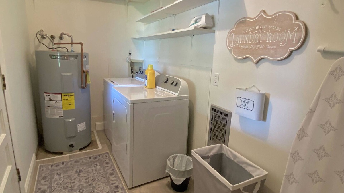 Columbia House | Comfortable & Elegant Home