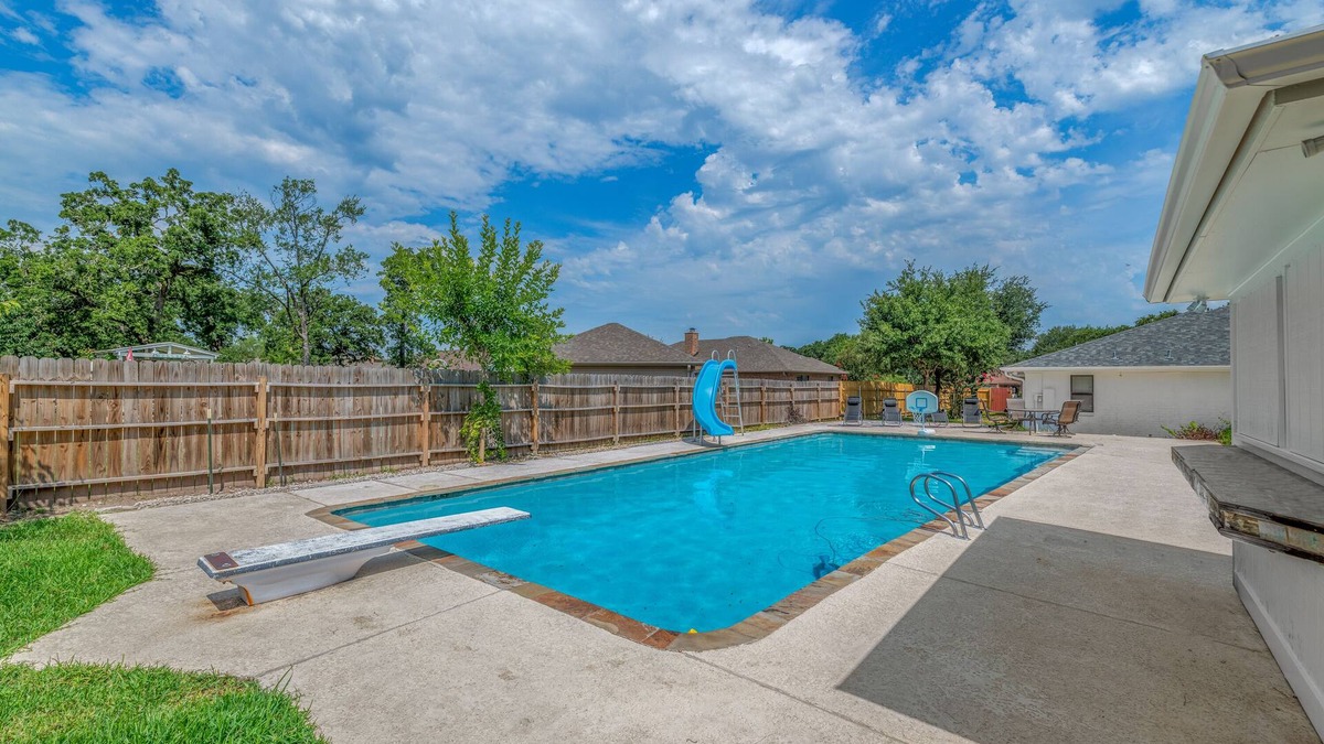 Southwood Valley House | Comfortable Escape - Pool w/Slide & Hot Tub, Great for Families & Groups