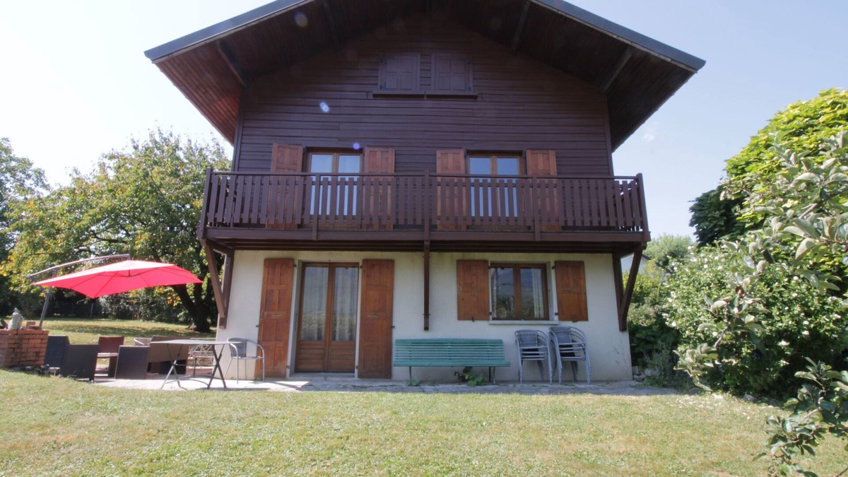 Viviers-du-Lac Ski Chalet | Comfortable family chalet 5 min. drive from the lake
