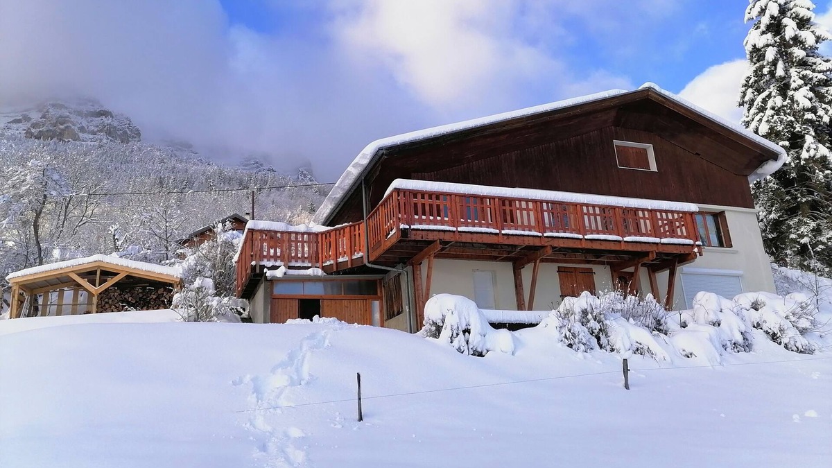 Saint-Bernard Ski Chalet | COMFORTABLE FAMILY CHALET, NATURE PARK OF CHARTREUSE, PEACE AND NATURE