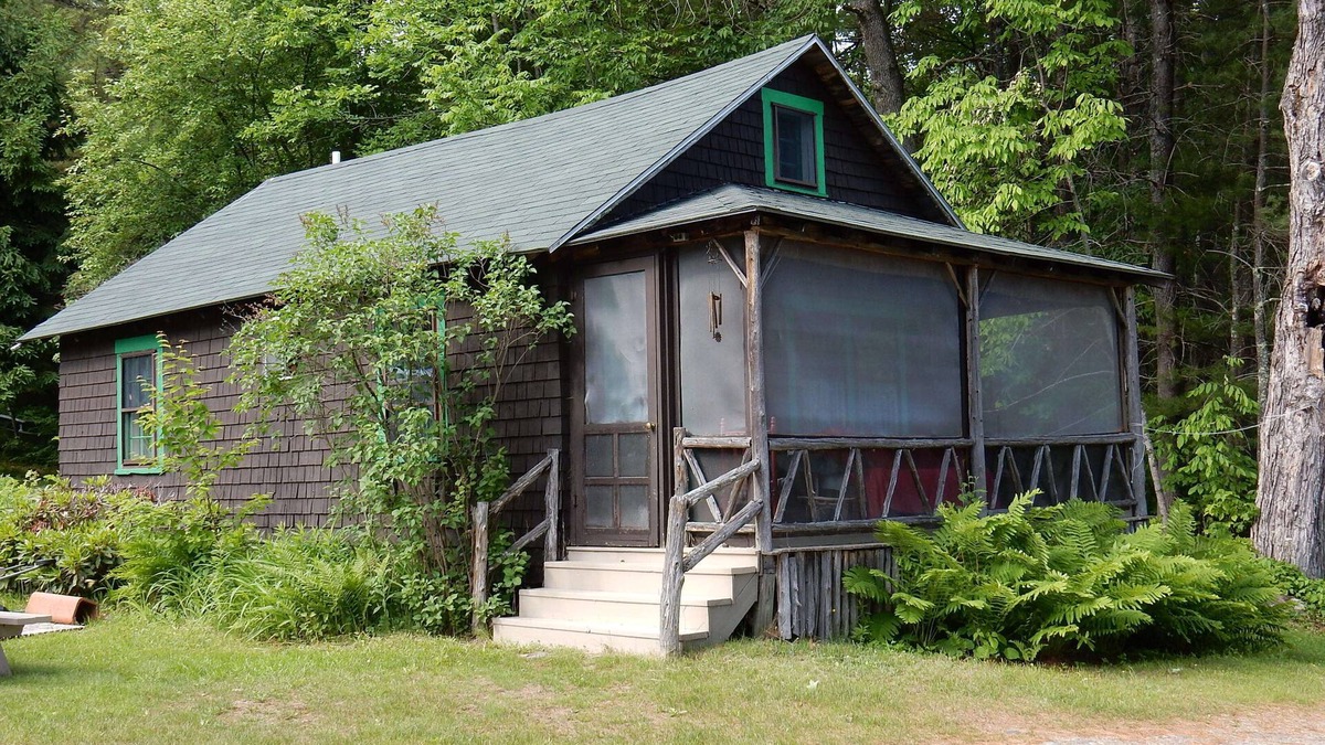 Industry Cabin | Comfortable Family Cottage on Clearwater Lake, Industry, ME
