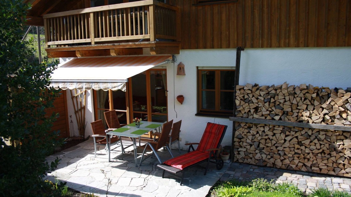 Hausham Apartment | Comfortable family friendly apartment for 2-5 persons with terrace u. balcony