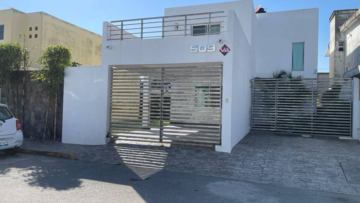Ciudad Madero House | Comfortable family home close to the beach and with a large yard for your pet.
