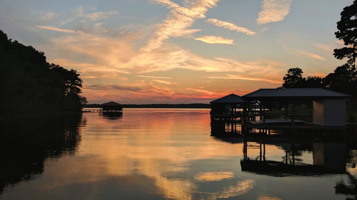 Bullard House | Comfortable Family Retreat On Lake Palestine w/Pool, Hot Tub, & Boat House