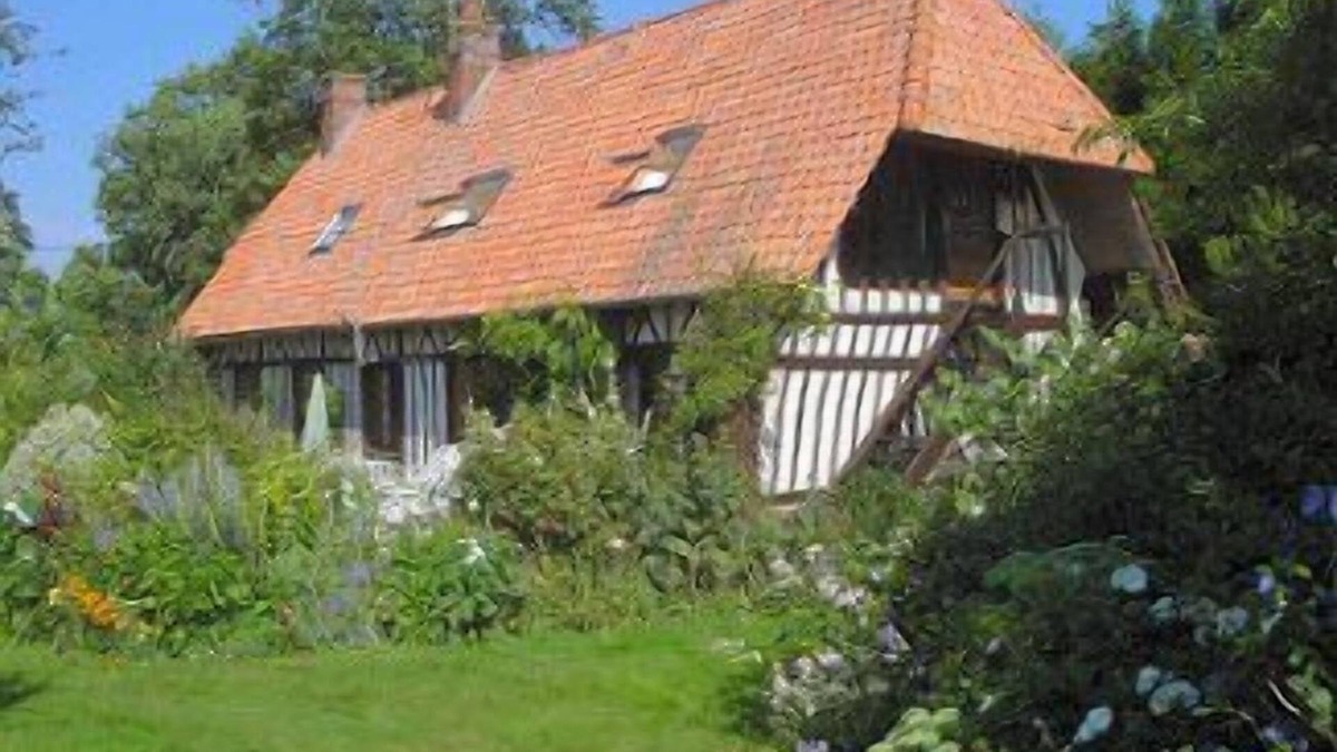 Lammerville Hotel | Comfortable Farmhouse Set In Beautiful Gardens