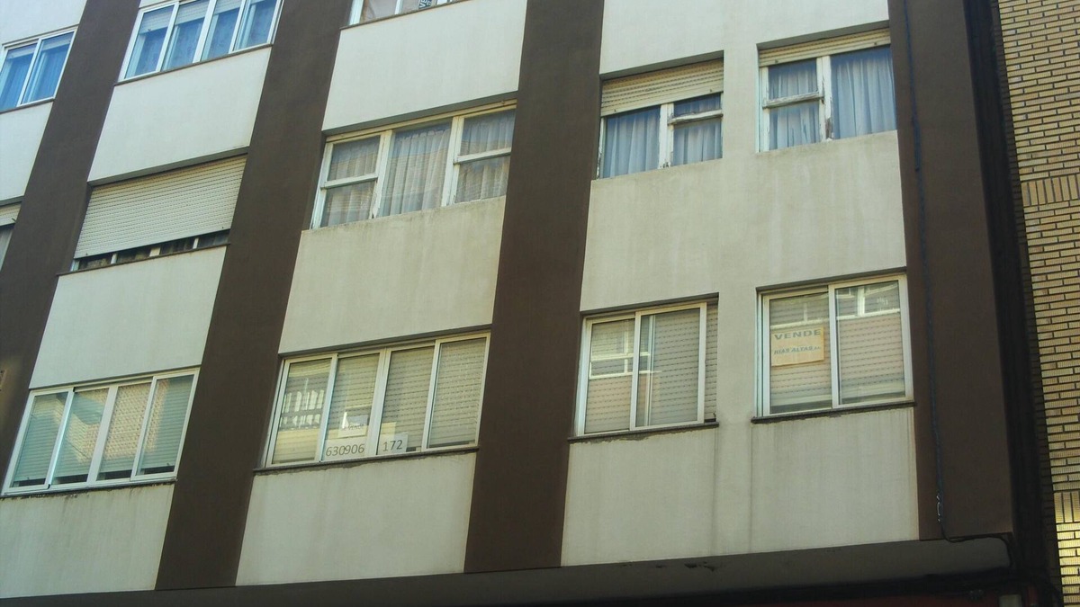 Magdalena Condo | COMFORTABLE FLOOR IN CENTRAL AREA OF FERROL